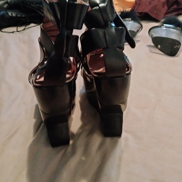 Jeffrey Campbell wedge sandals. Leather - Picture 3 of 4